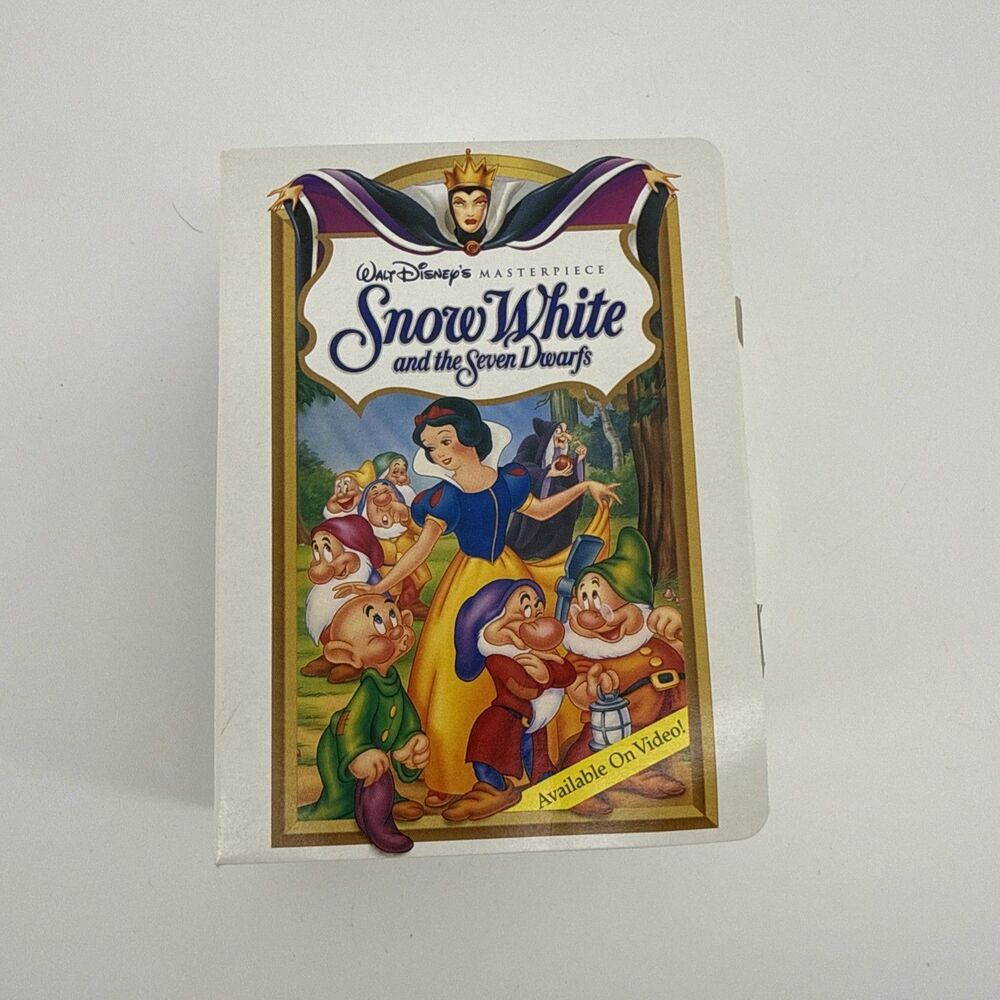 SNOW WHITE 1995 McDonalds Happy Meal Toy - Snow White